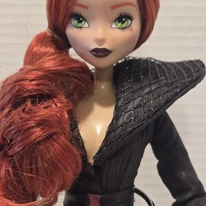 Marvel Madame Alexander Collection Black Widow @ToyBros